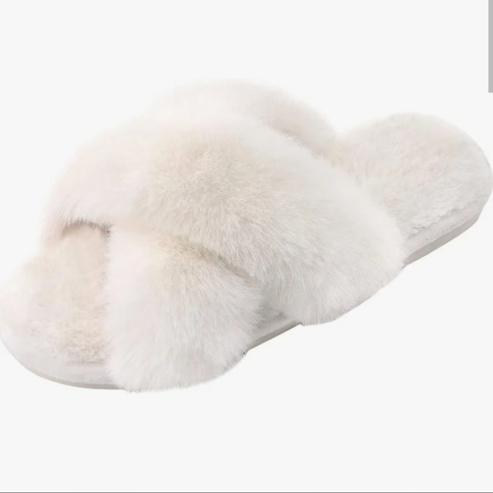 Cozy White/cream Faux Fur Slippers for Women